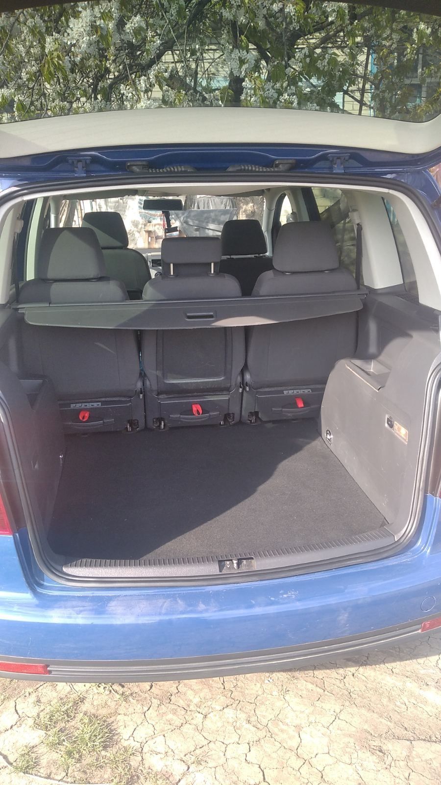 VW Touran 1,4 tsi 2009 р/в продав авто в відмінному стані