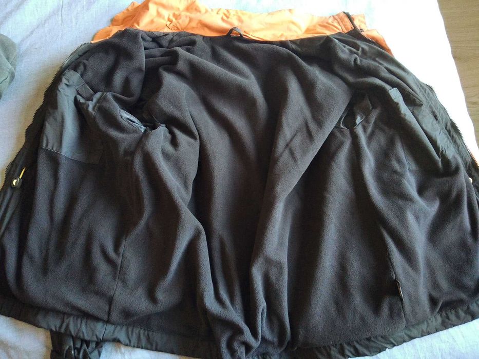 Blusão corta-vento azul-escuro