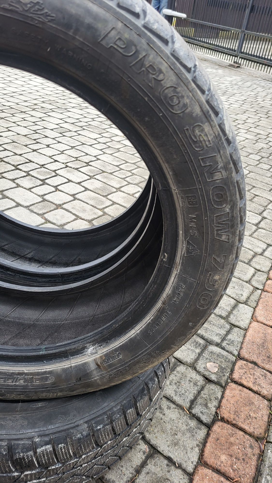 Opony zimowe 215/55 R17