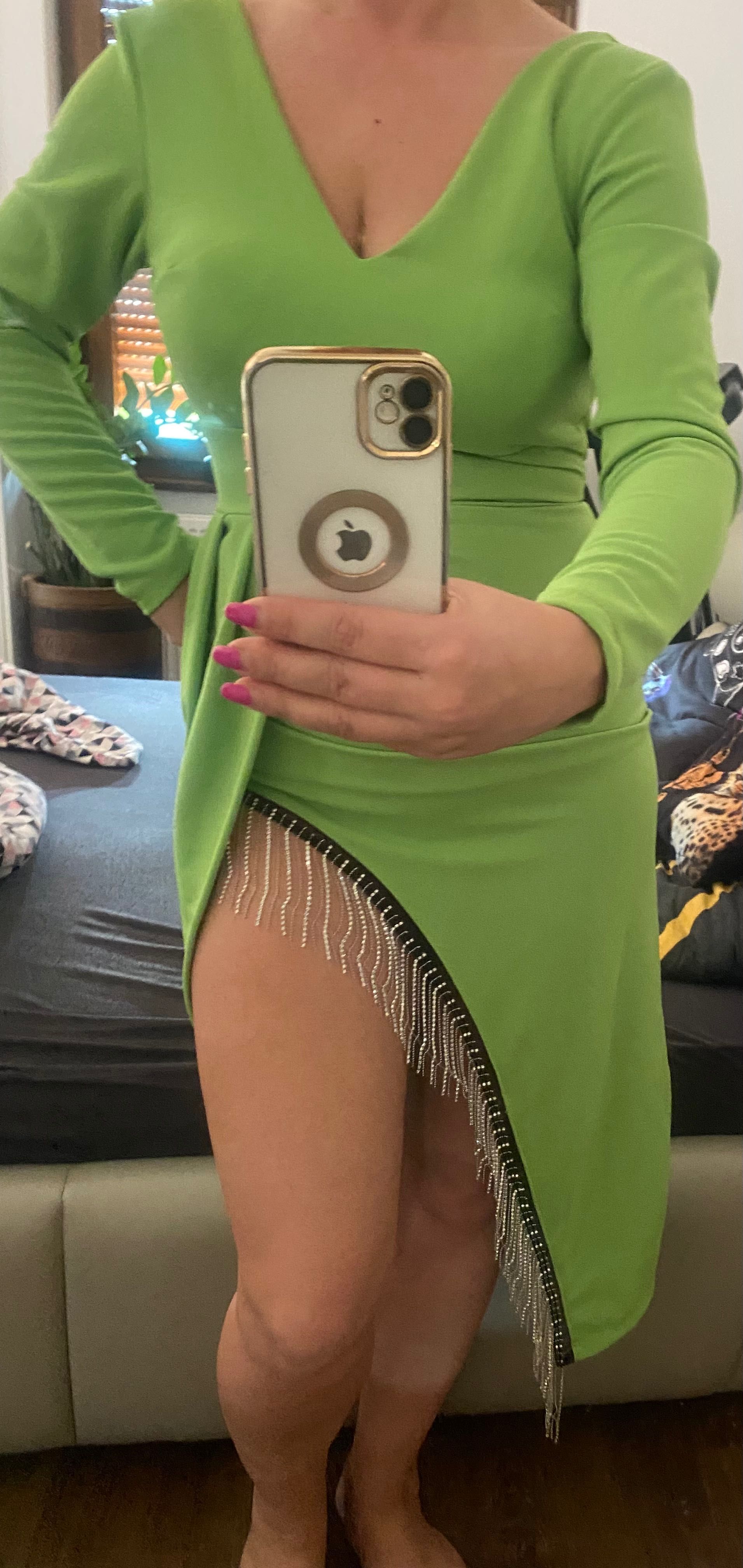 Zielona piękna suknia z cyrkoniowymi frędzlami M/L