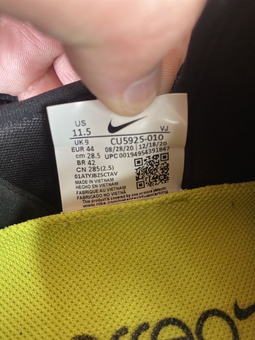 Продаю оригінальні кросівки Nike Air Zoom у розмірі 44