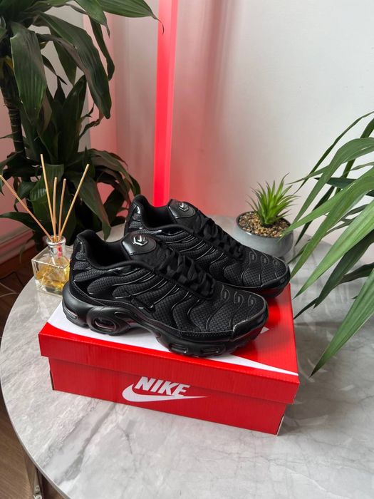 Nike Air Max Plus Triple Black, Найк ТН