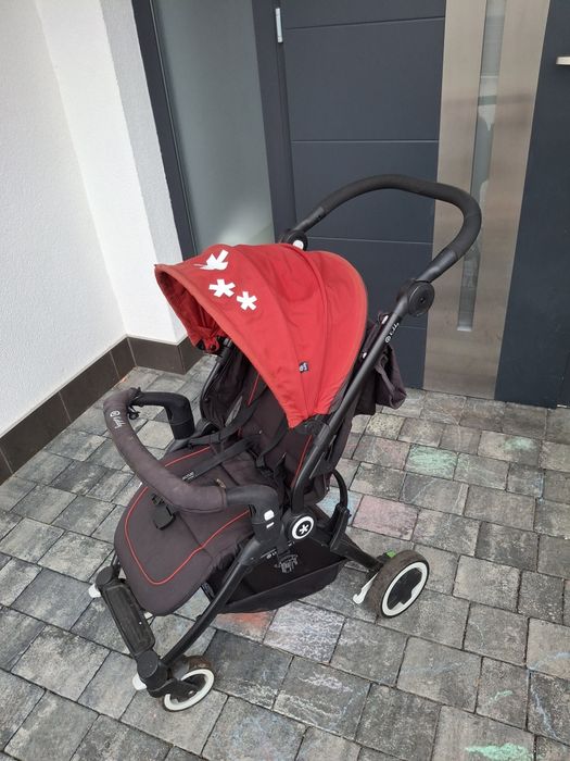 Wózek dziecięcy spacerówka