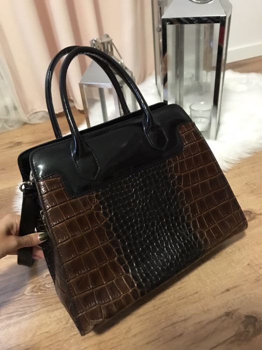 Torebka kuferek KAZAR lakierowana