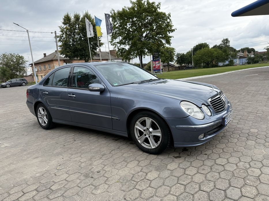 Автомобіль Mercedes-benz 2003 року в гарному стані. Телефонуйте