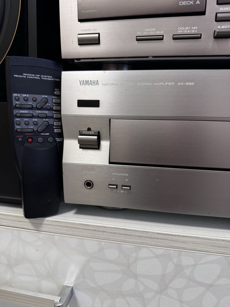 Музыкальный центр Yamaha+акустика Fisher Oktavia 600