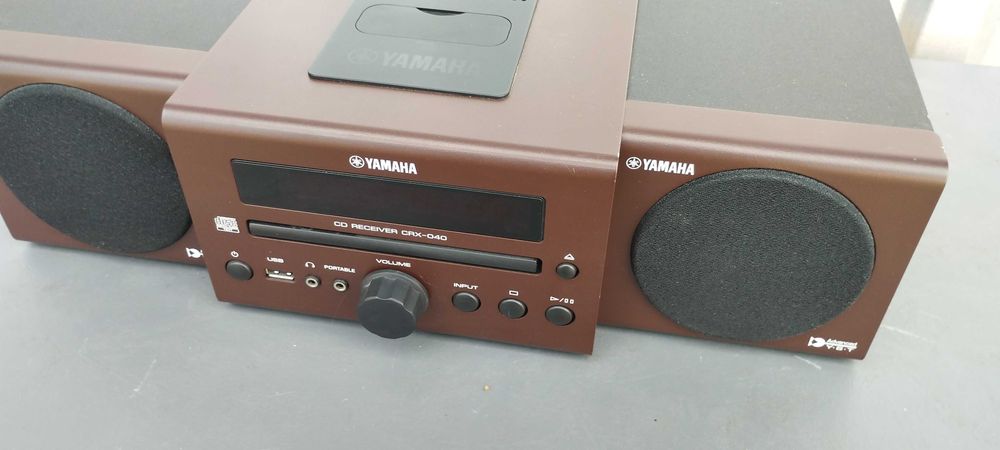 Музичний Центр Yamaha CRX-040 / USB / CD / Ipod / iphone