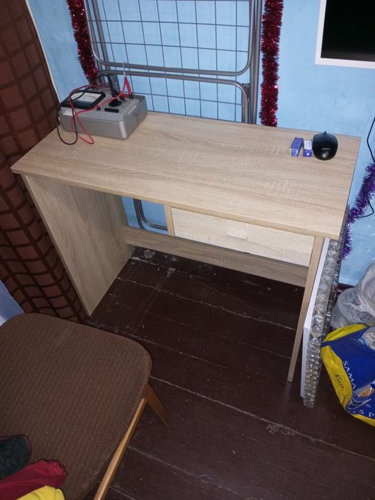 Стол письменный детский