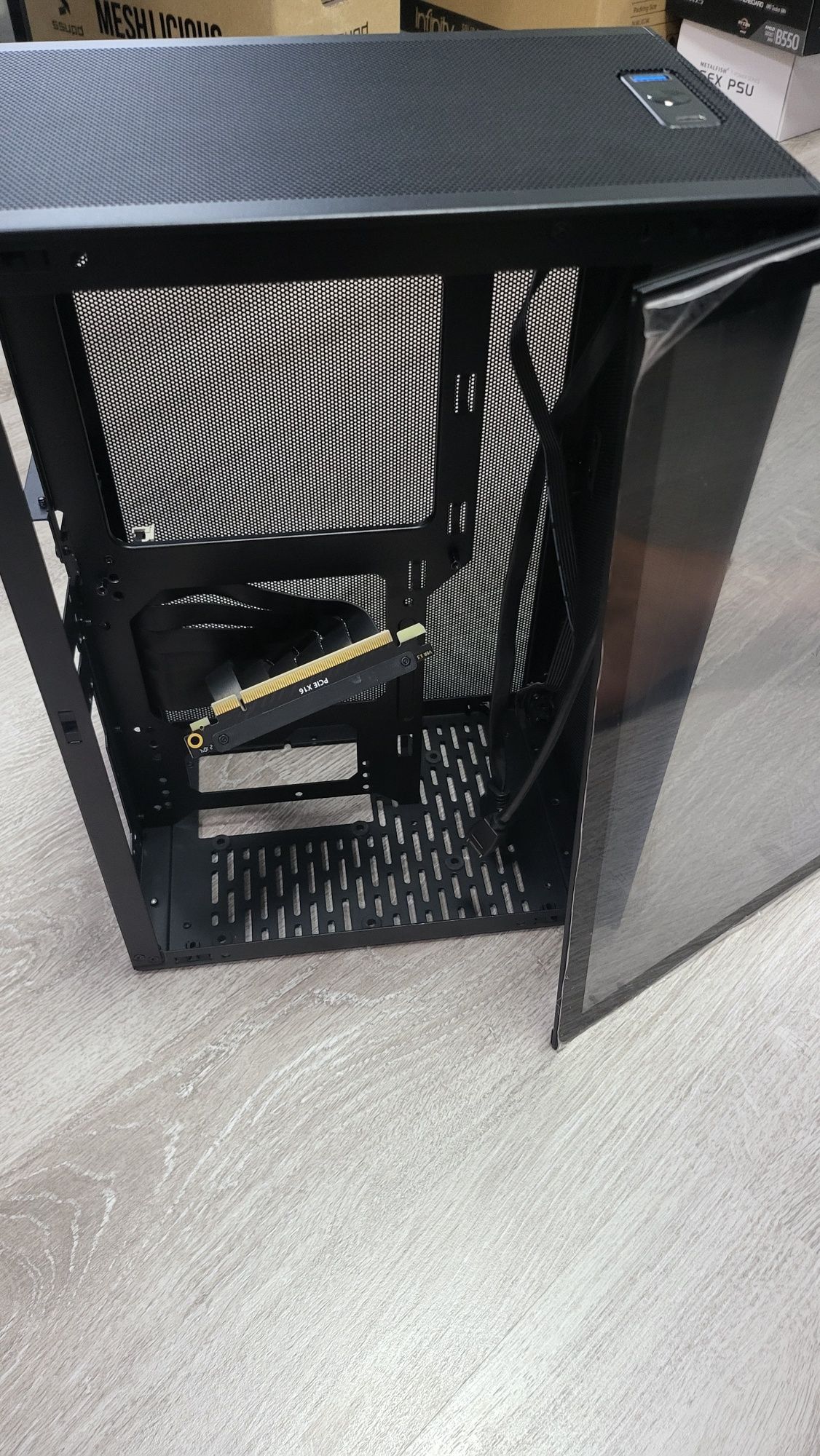 Корпус  Ssupd meshlicious Mini itx