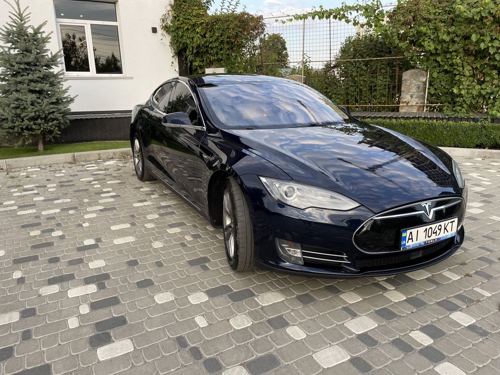 Продається Tesla model s