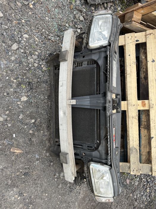 Pas przedni kompletny do Audi A3 8l