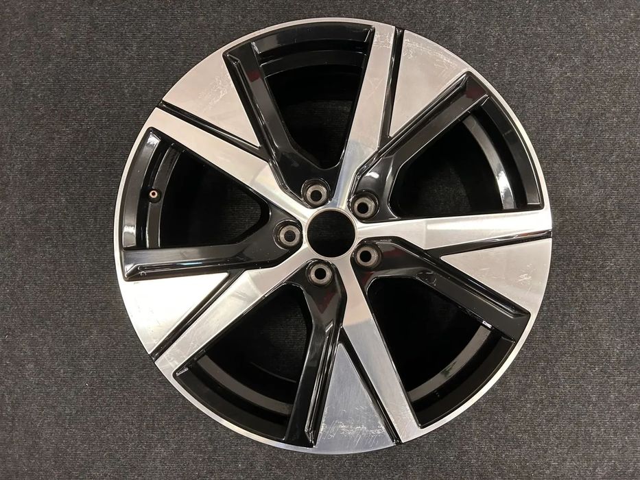 Alufelga Volvo XC40 19 cali 5x108 1szt. 32134537
