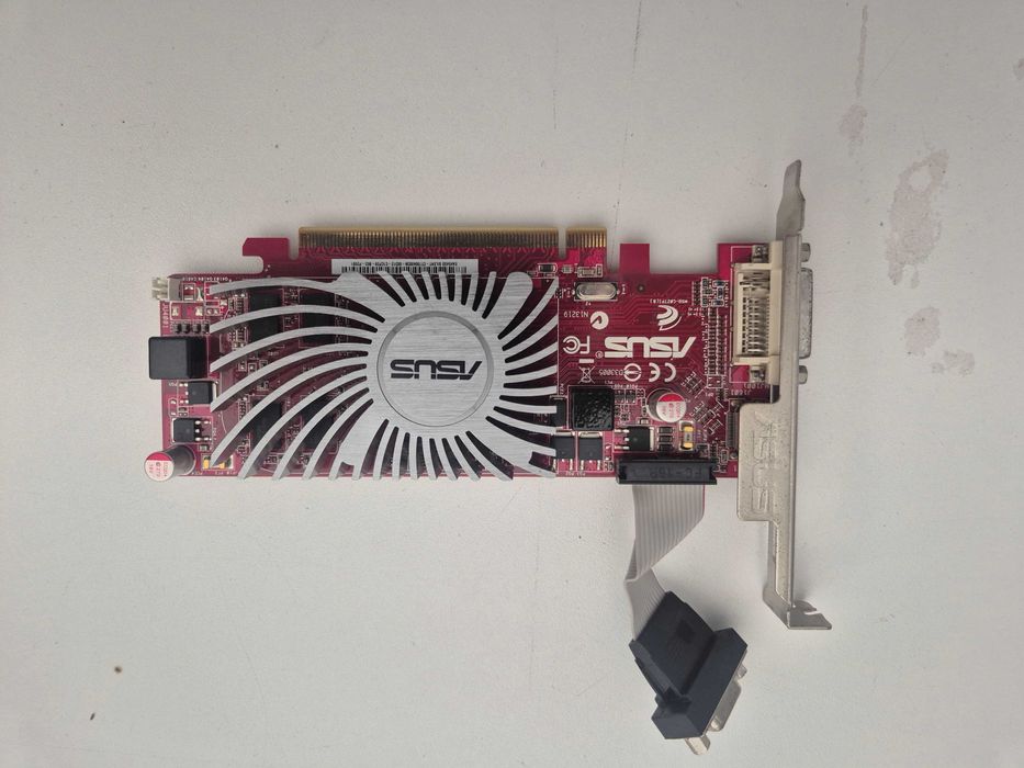 Placa grafica asus