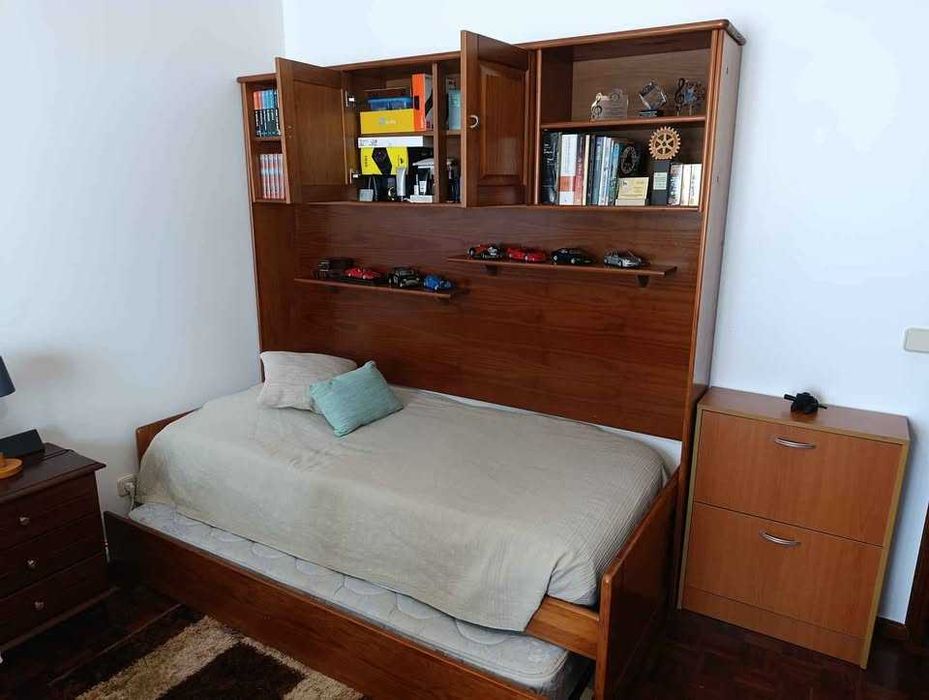 Vende-se Quarto Completo
