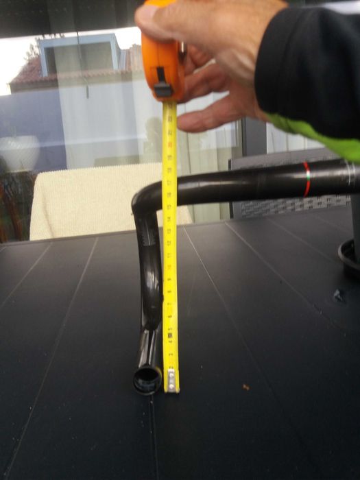 Guiador de estrada 3T em carbono, cabos internos