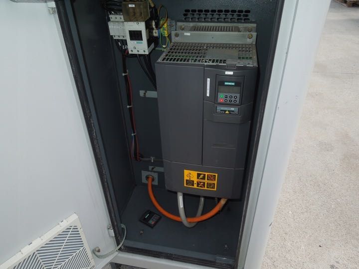 Sprężarka śrubowa ATLAS COPCO GA22VSDFF  maszyna z falownikiem