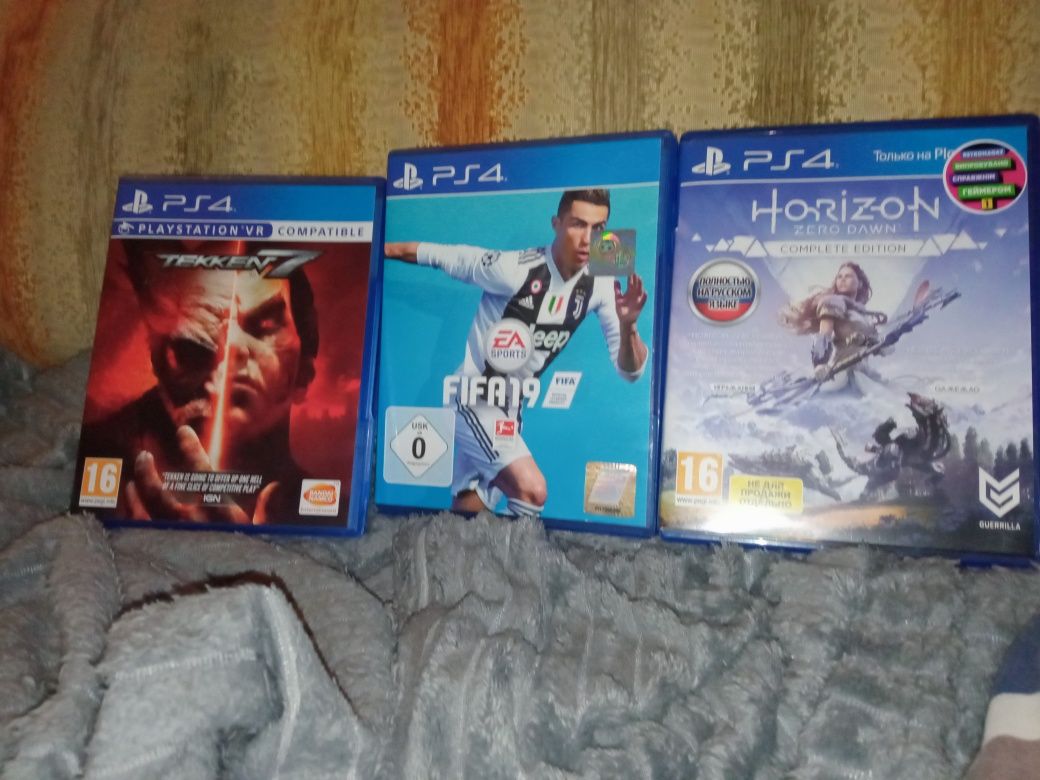 3 игри на PS4 текин,фіфа19,і про виживания игра