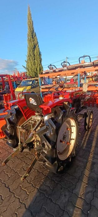 Campanha de Natal: Trator Yanmar YM 2000 + 4 alfaias POUPE 1250€