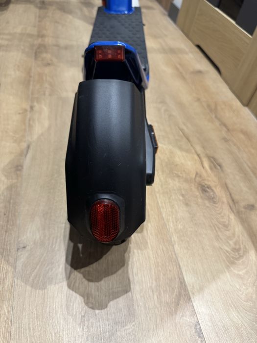 hulajnoga elektryczna aprilla tuareg