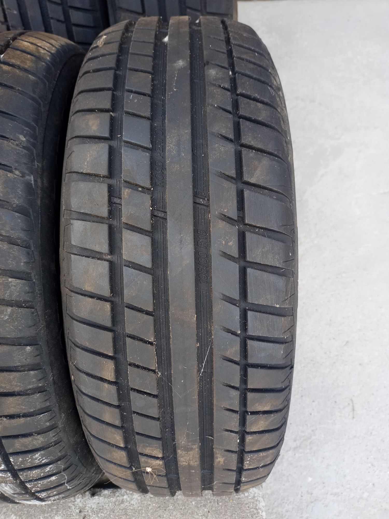 Sprzedam opony letnie 195/60R15