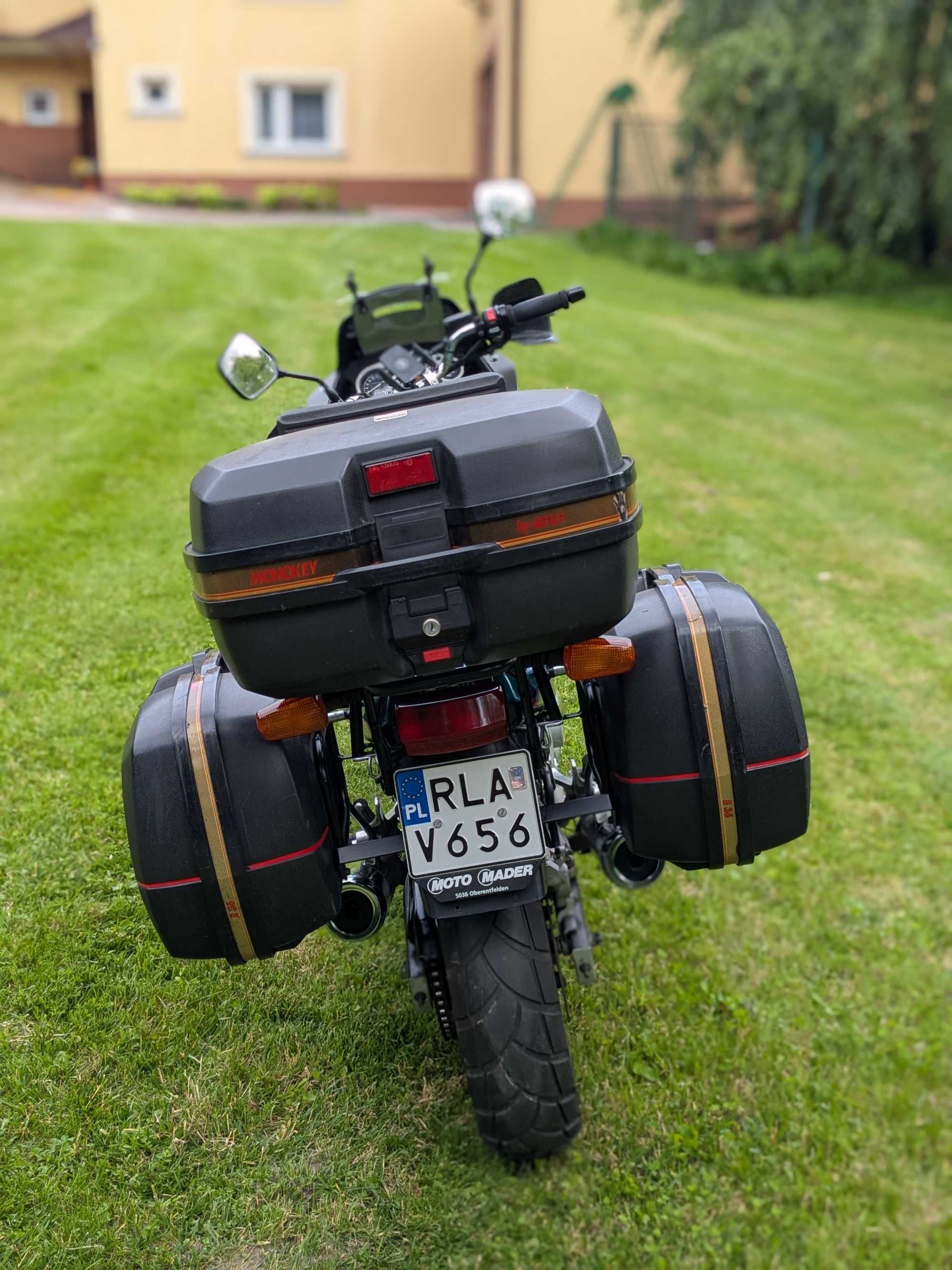 Sprzedam piękną Yamahę TDM 850 cm3, szosowo turystyczny klasyk!