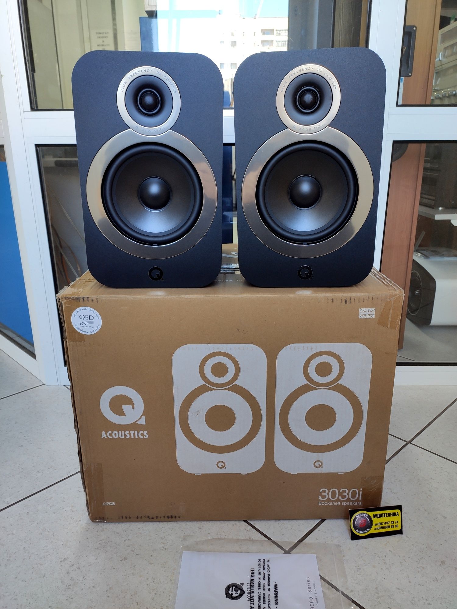 Новые! Hi-Fi Акустика Q Acoustics 3030i Carbon. Вес 13 кг