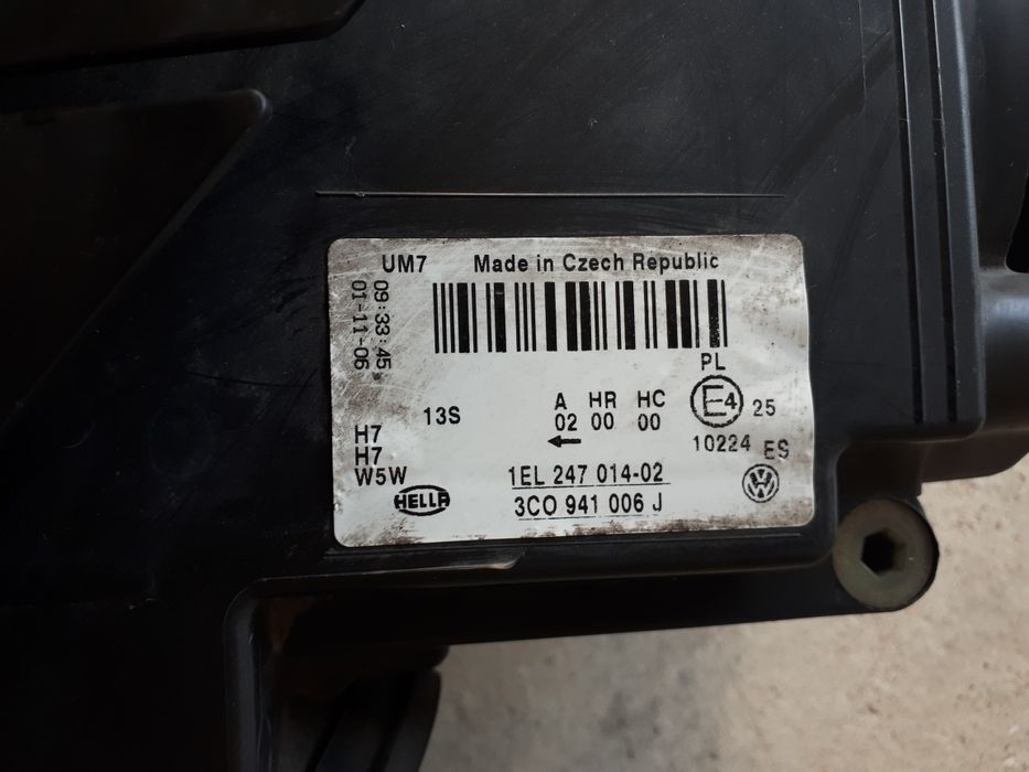 Ótica/ farol original Hella direita VW Passat B6 2006 para a frente