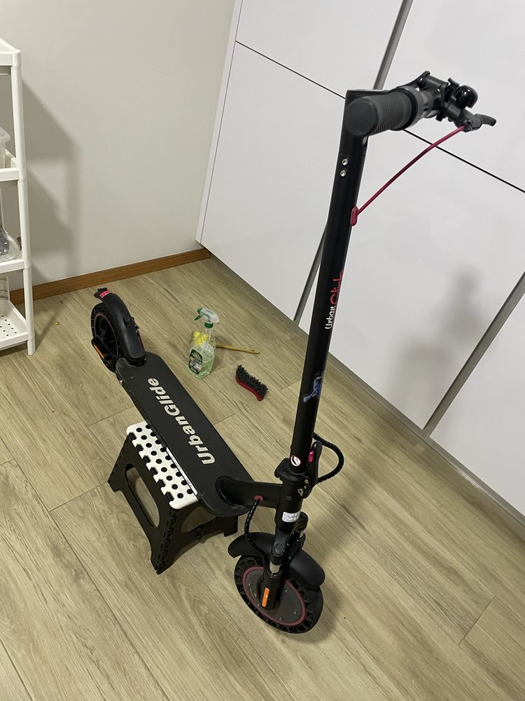 Trotinete Urban Glide com garantia de 1 ano e 5 meses