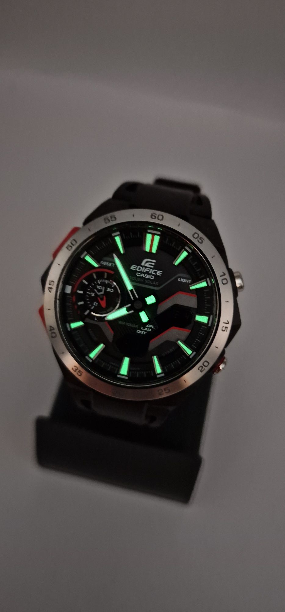 Casio Edifice Solar Windflow - Carbon - Bluetooth - ECB-2200P