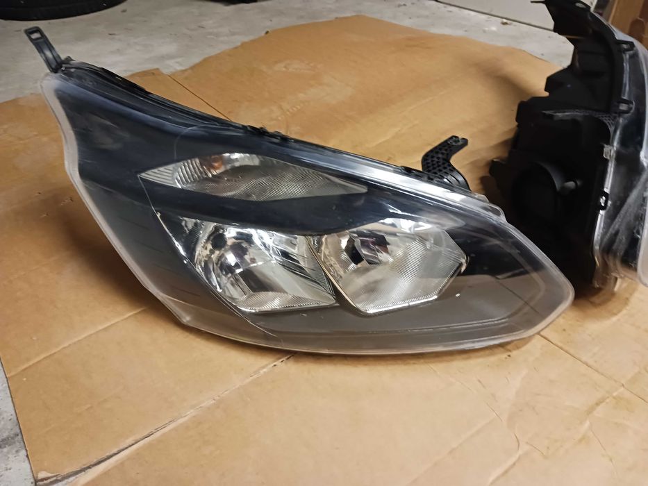 Lampy przednie Ford Tranzit 13-18r oryginał