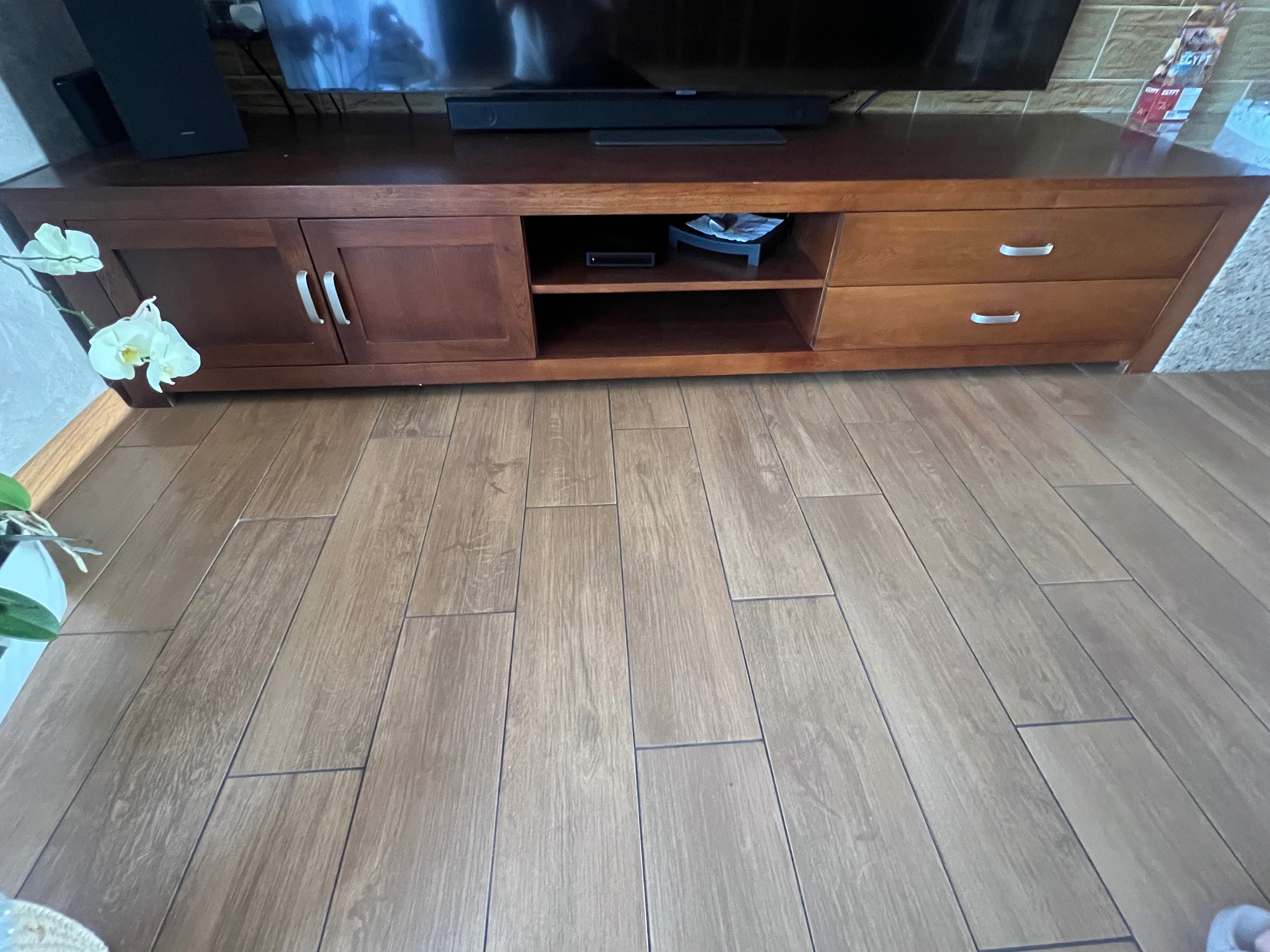 Szafka pod telewizor