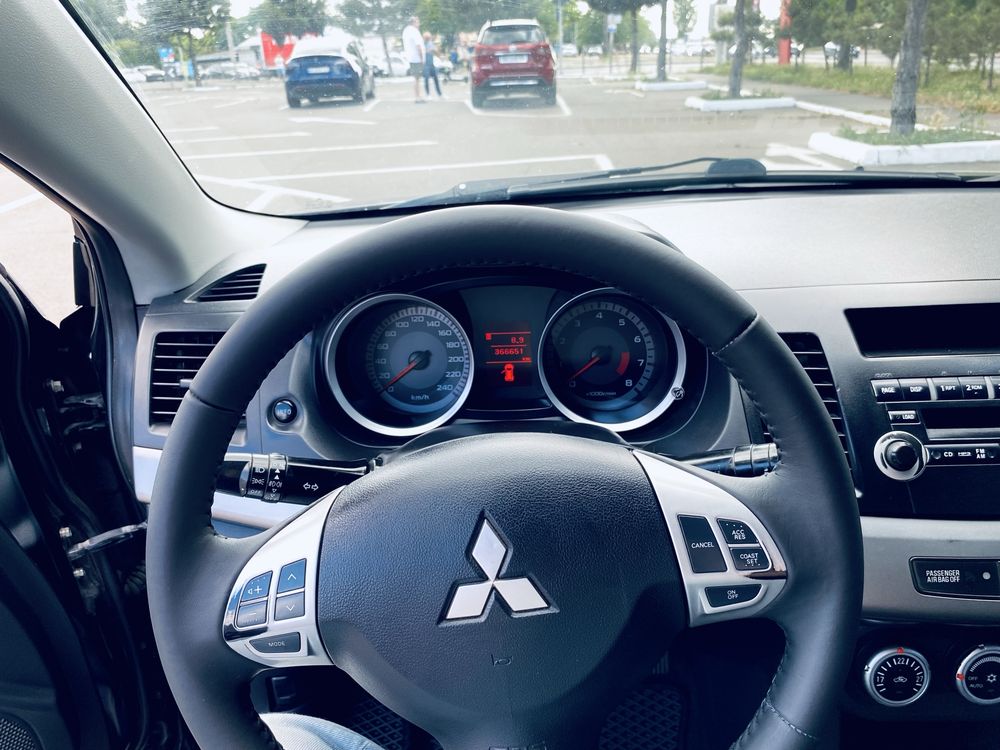 Mitsubishi Lancer 10