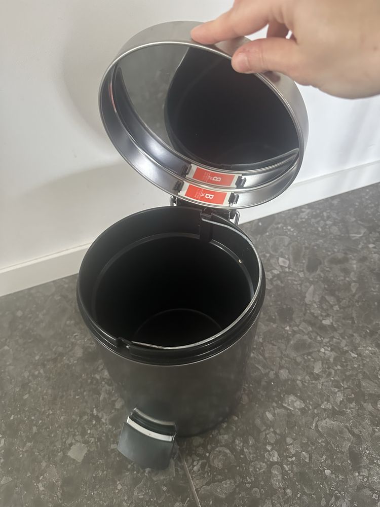 Brabantia Kosz pedałowy 5 l srebny