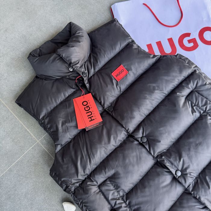 Хіт сезона жилетка Hugo Boss чорна