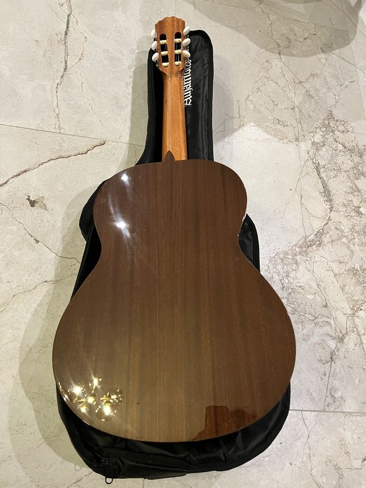 Gitara klasyczna Alhambra 1C z pokrowcem, stan idealny