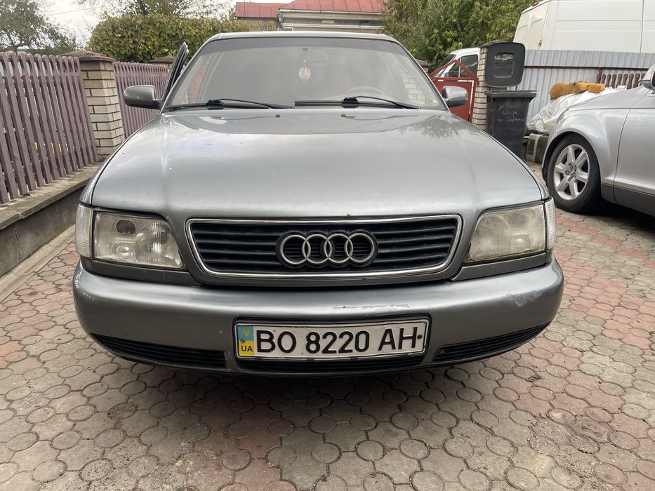 Ауді А6 с4 2.0 газ бензин