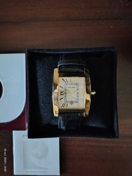 Кварцевые часы "Pierre Cardin"