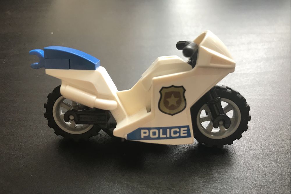 Lego motocykl policyjny z Lego City - stan BDB