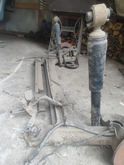 Балка задня Рено Лагуна 2