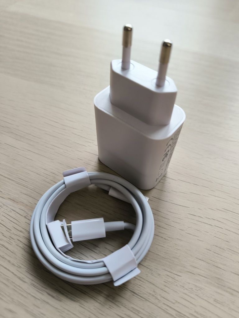 NOWY ZESTAW do iPhone Ładowarka 20W + kabel Lightning 1 metr