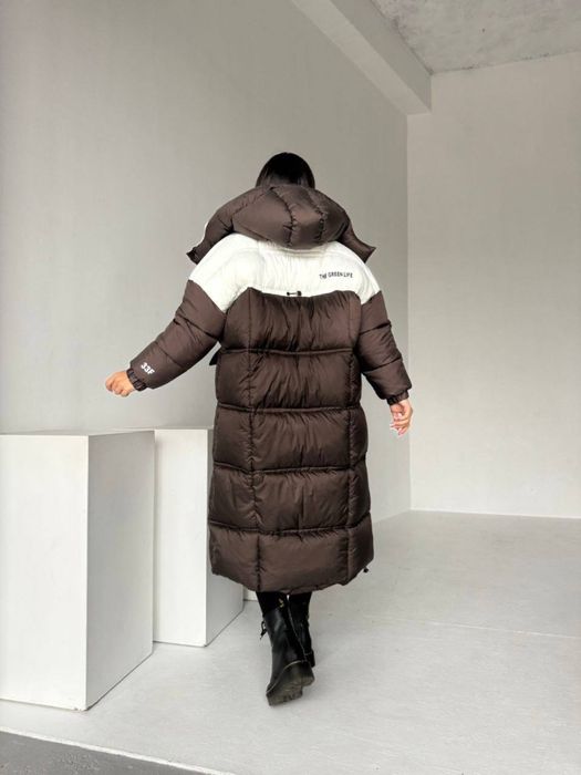 Зимовий жіночій пуховик