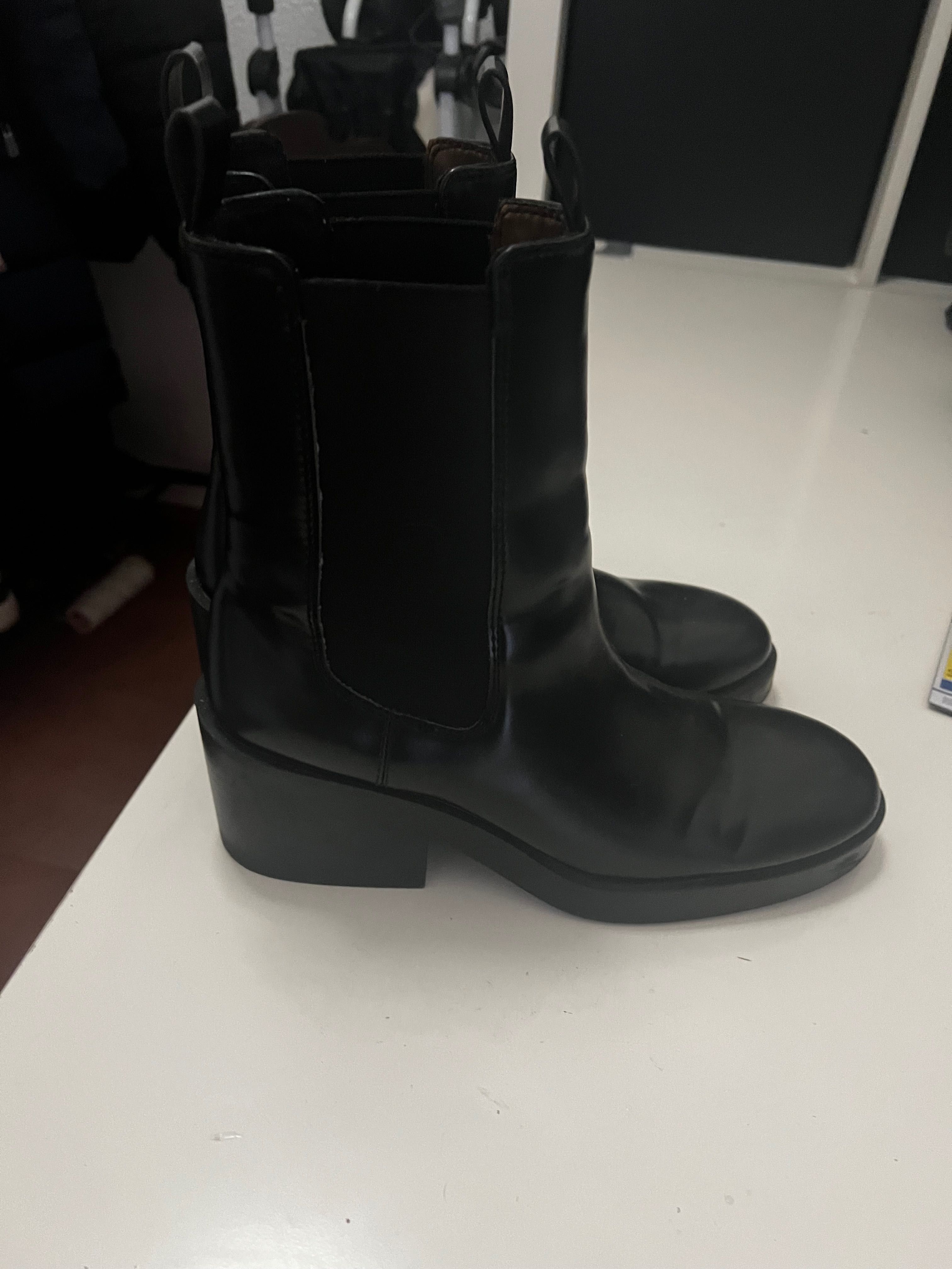 Bota H&M usada 1 vez ficou apertada 40