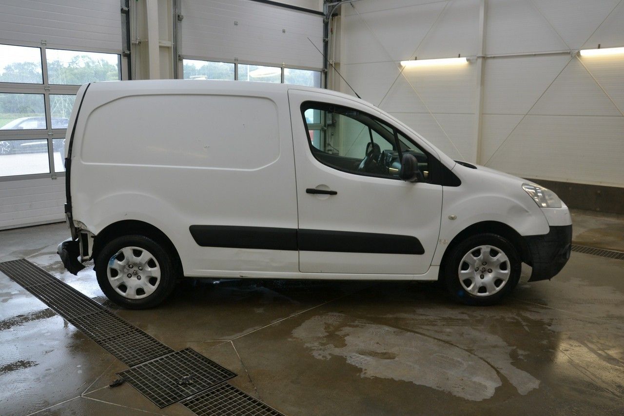 Peugeot Partner  1,6 hdi 90 ps* niskie spalanie * klimatyzacja * ICDauto