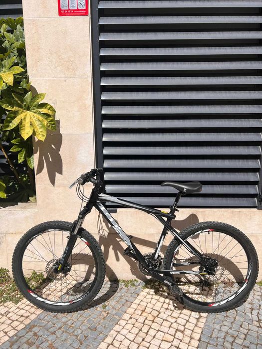 Bicicleta BTT GT Avalanche 3.0 Aluminio 26‘‘