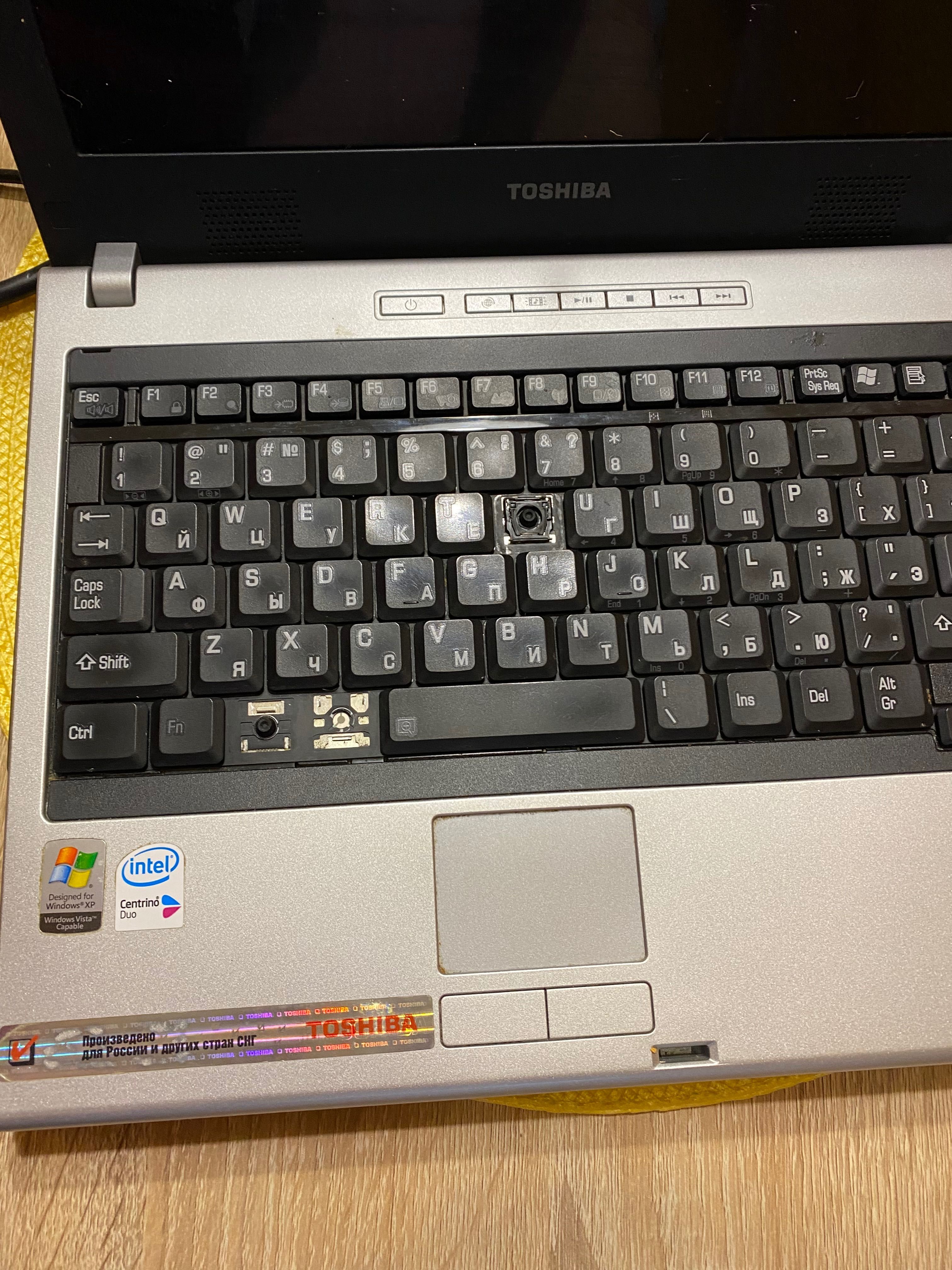 Ноутбук Toshiba U200-181