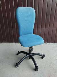 krzesło do biurka  /  737