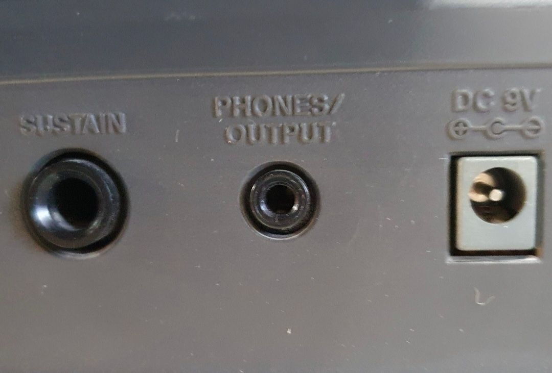 Keyboard Casio z Dynamiczną klawiaturą