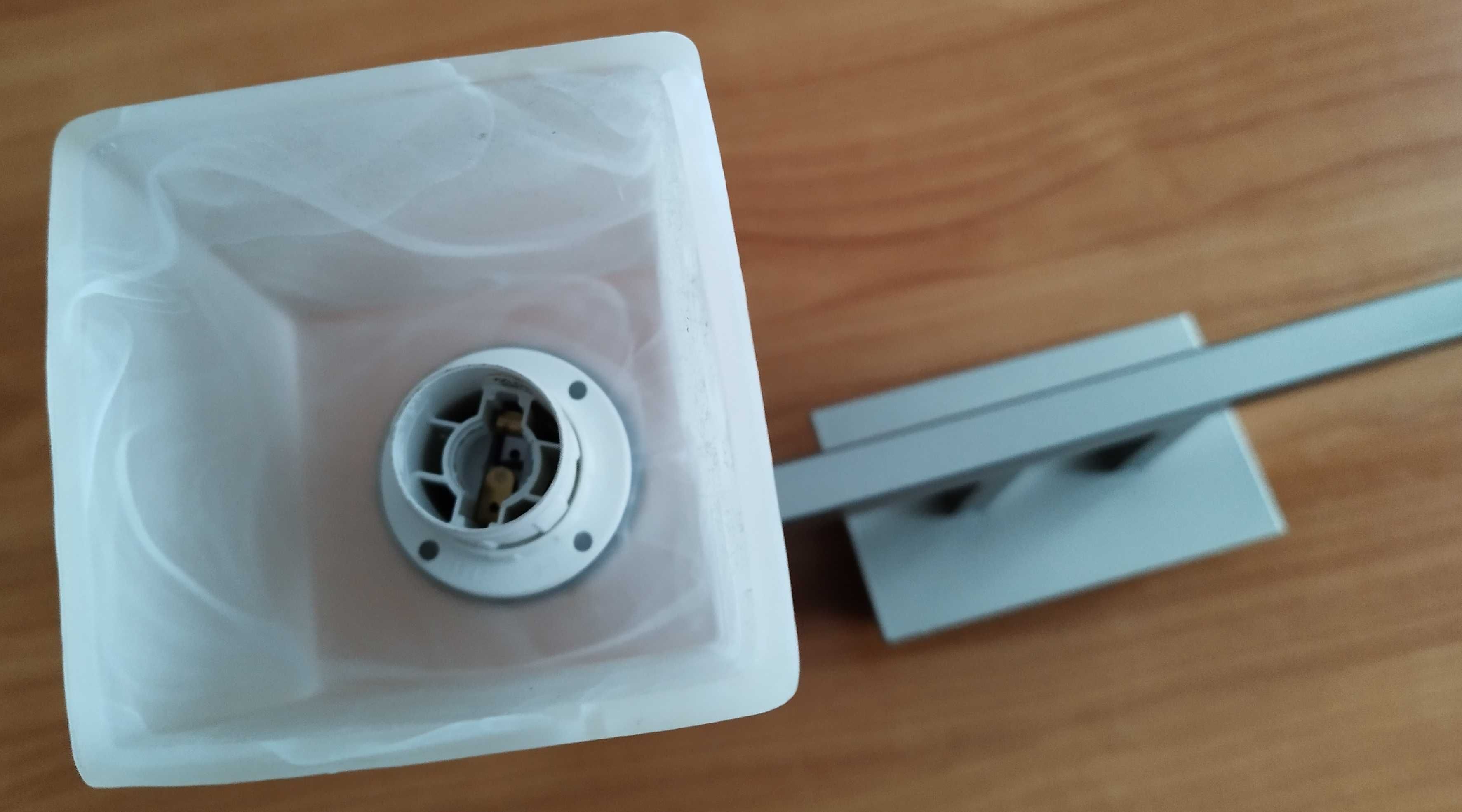 Lampa sufitowa / żyrandol na dwie żarówki