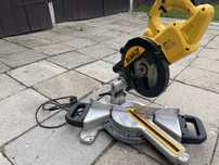 Piła ukosowa ukośnica Dewalt DWS773