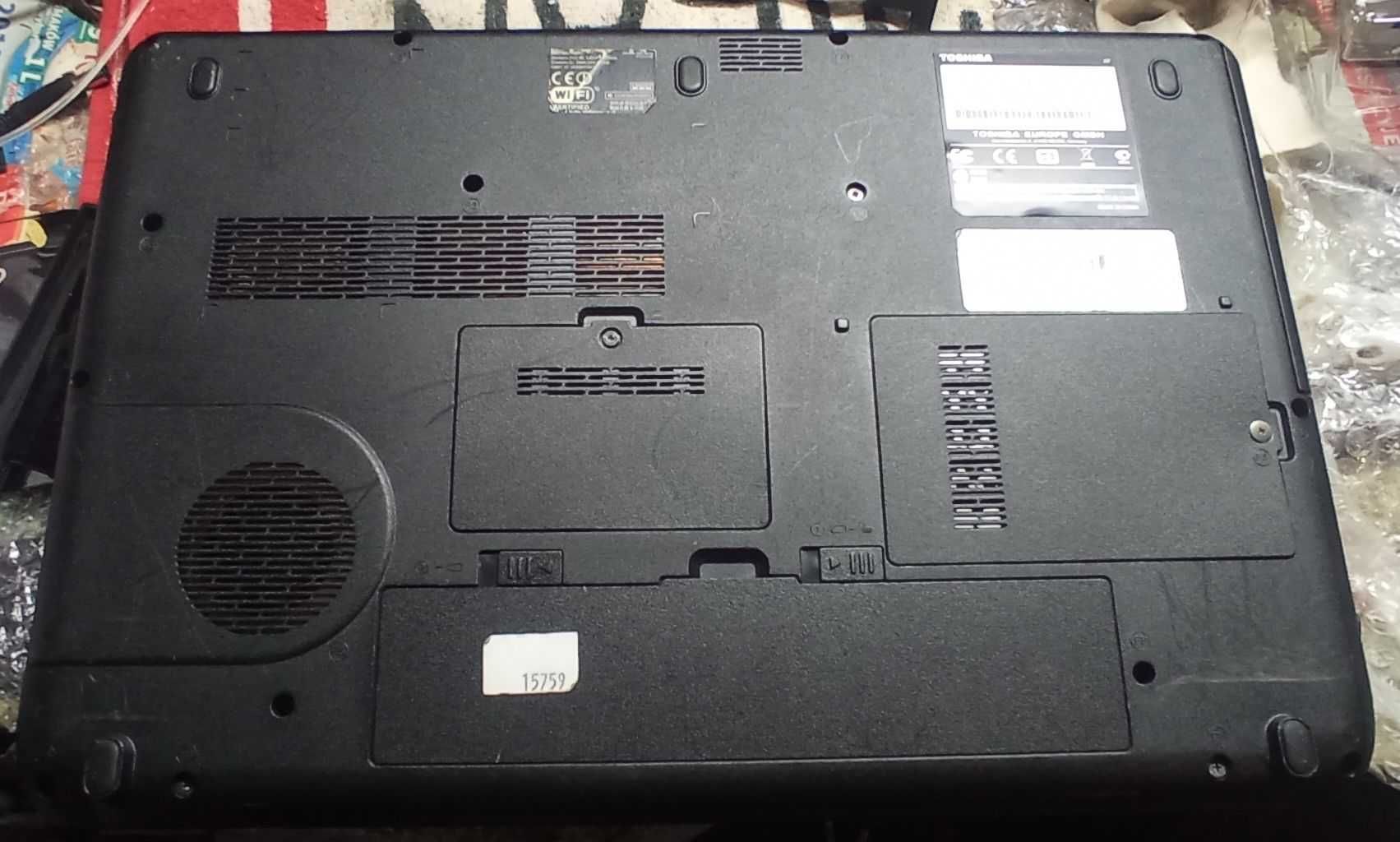 laptop Toshiba L500-1Q9: i3